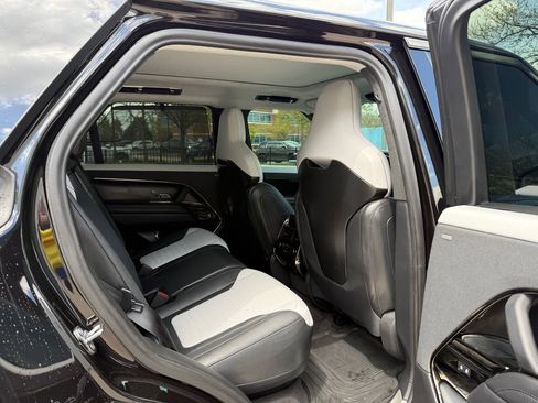 Used 2024 Land Rover Range Rover Sport AWD/4WD image 11
