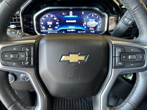 Certified 2025 Chevrolet Silverado 1500 LT AWD/4WD image 24