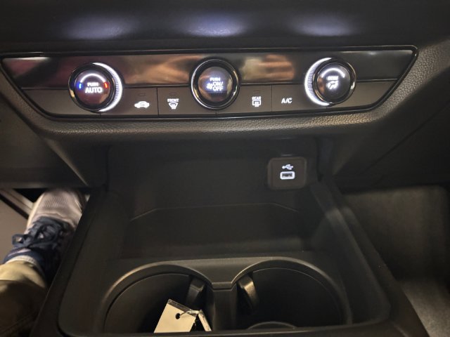 Used 2025 Honda HR-V LX image 21