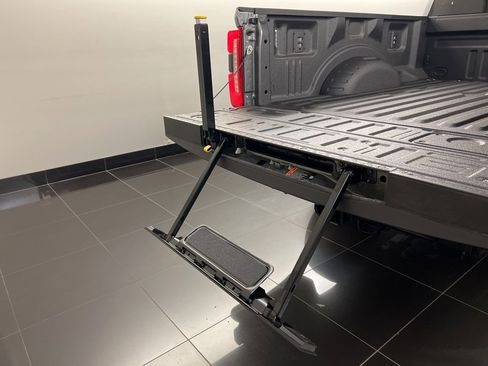 New 2025 Ford F250 XLT w/ Black Appearance Package image 36