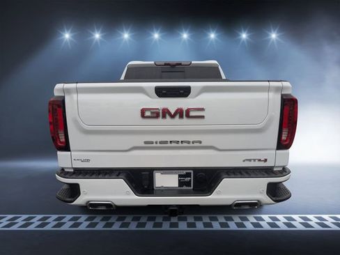 Used 2024 GMC Sierra 1500 AT4 w/ Technology Package image 4