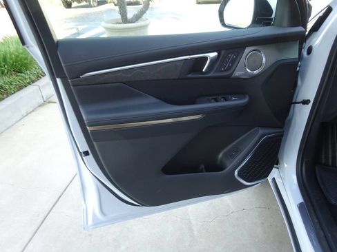 New 2026 Buick Enclave Avenir w/ Super Cruise Package FWD image 25