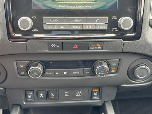 Used 2024 Nissan Frontier SL w/ Technology Package RWD image 22