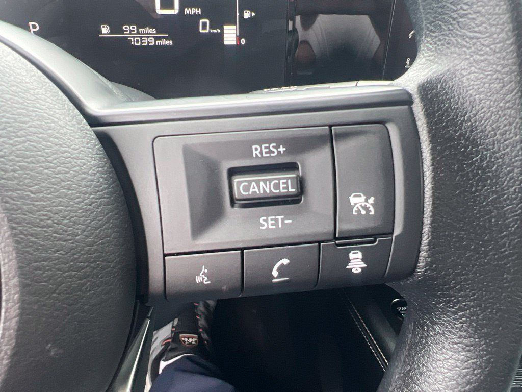 Certified 2025 Nissan Kicks SV w/ Charging Package AWD/4WD image 55
