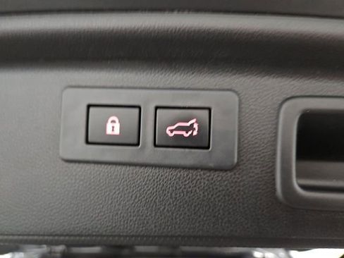 Used 2021 Subaru Forester Limited image 14