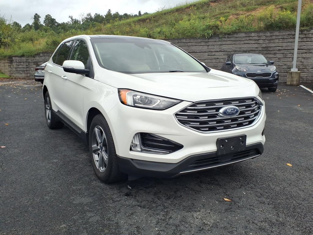 Used 2020 Ford Edge SEL w/ Convenience Package AWD/4WD image 4