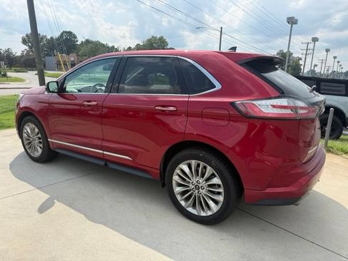 Used 2022 Ford Edge Titanium w/ Equipment Group 301A AWD/4WD image 8