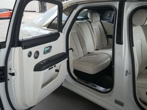 Used 2021 Rolls-Royce Ghost AWD/4WD image 17