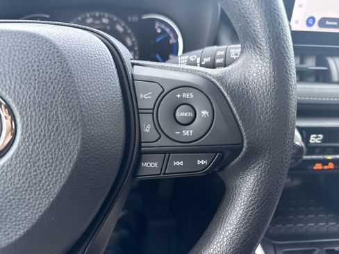 Certified 2024 Toyota RAV4 XLE AWD/4WD image 17
