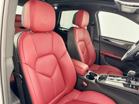 Certified 2024 Porsche Macan S AWD/4WD image 30