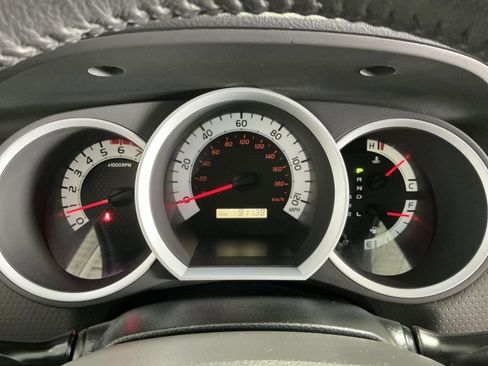 Used 2014 Toyota Tacoma PreRunner w/ TRD Sport Package image 25