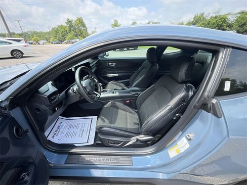 Used 2024 Ford Mustang Coupe image 11