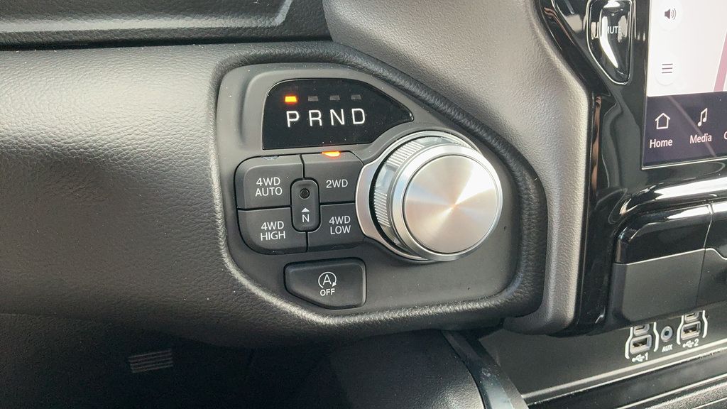 Used 2026 RAM 1500 Laramie AWD/4WD image 15