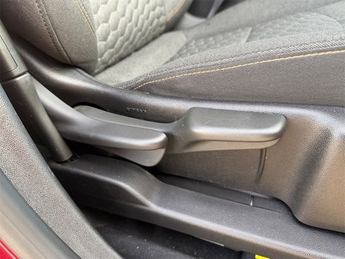 Used 2019 Chevrolet Equinox LT w/ Sun & Navigation Package image 37