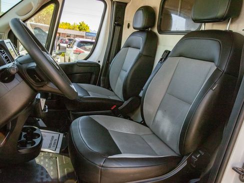 Used 2025 RAM ProMaster 3500 w/ Convenience Group FWD image 14