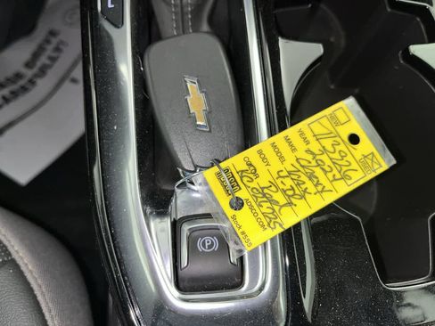 Used 2024 Chevrolet Trax ACTIV w/ Sunroof Package FWD image 22