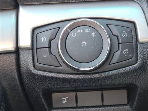 Used 2016 Ford Explorer XLT w/ Equipment Group 202A FWD image 21