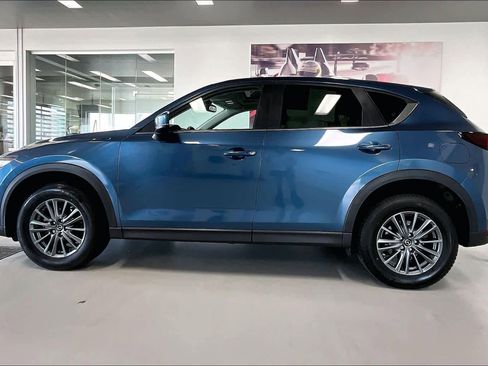 Used 2017 MAZDA CX-5 Touring w/ Preferred Equipment Package AWD/4WD image 3