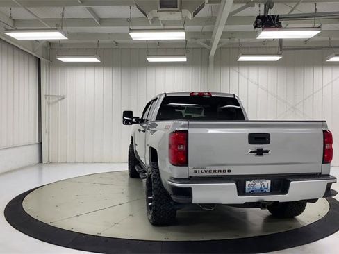 Used 2017 Chevrolet Silverado 1500 LT w/ Redline Edition image 7