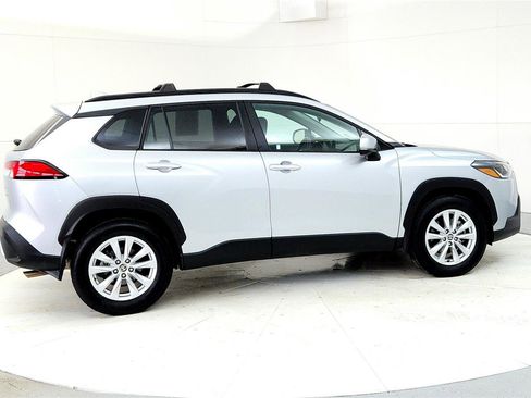 Certified 2023 Toyota Corolla Cross LE w/ Moonroof Package image 6