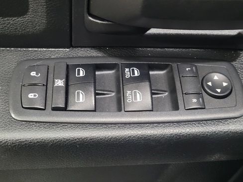 Used 2017 RAM 1500 Express image 27