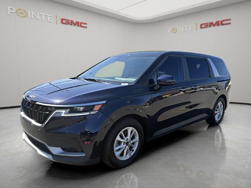Used 2024 Kia Carnival LX FWD image 7