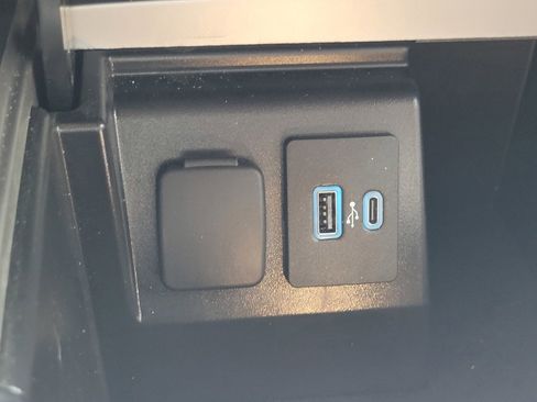 Used 2022 Ford Explorer ST w/ Equipment Group 401A image 22