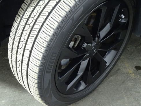 Used 2022 Kia Sorento SX image 48