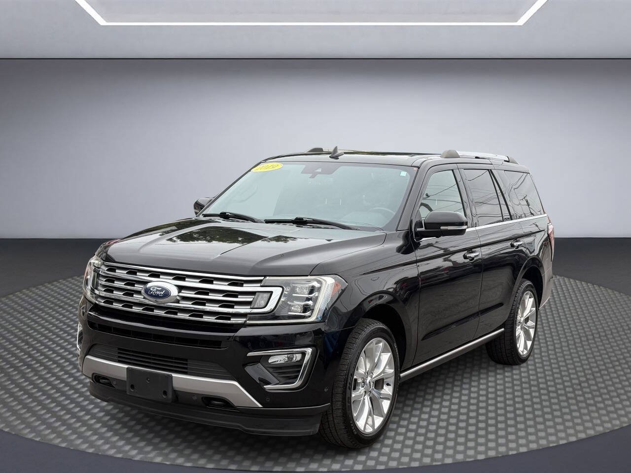 Used 2019 Ford Expedition Limited w/ Equipment Group 302A AWD/4WD image 3