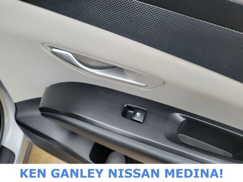 Used 2024 Hyundai Tucson SE image 45