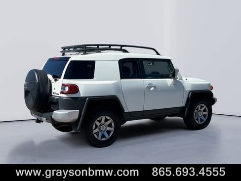 Used 2014 Toyota FJ Cruiser 4WD w/ Upgrade Package image 3