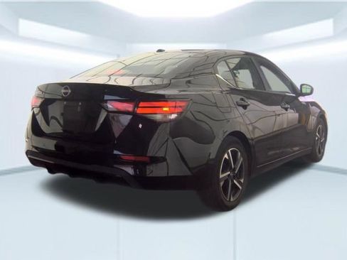Used 2025 Nissan Sentra SV FWD image 20
