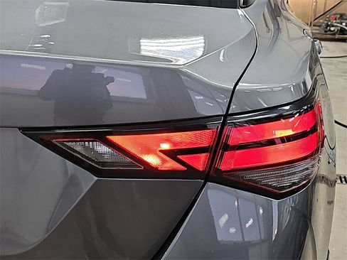 Used 2020 Nissan Sentra S image 34