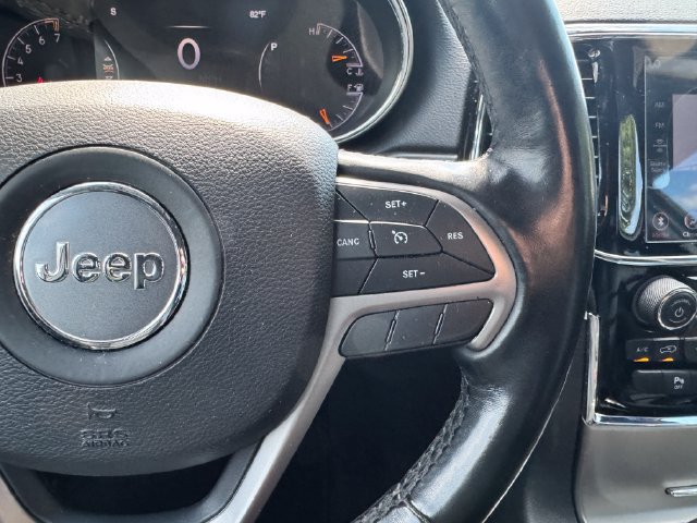 Used 2020 Jeep Grand Cherokee Limited AWD/4WD image 17