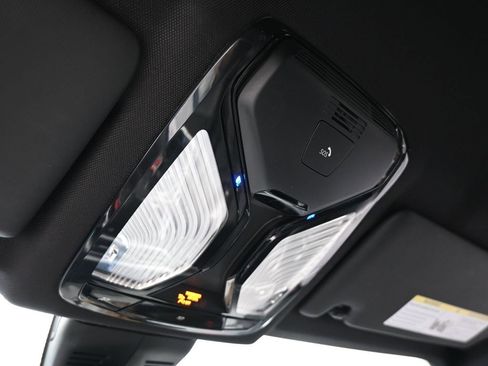 Used 2021 BMW M3 Competition image 23