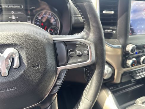 Used 2019 RAM 1500 Laramie AWD/4WD image 21