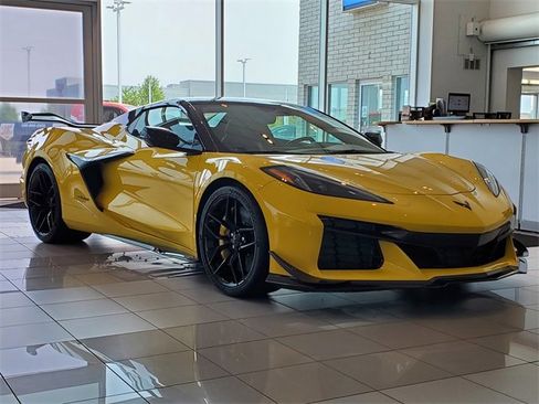 New 2025 Chevrolet Corvette Z06 w/ Z07 Performance Package image 3