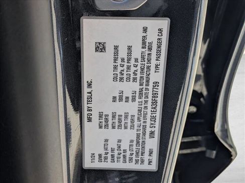 Used 2025 Tesla Model 3 Long Range RWD image 27