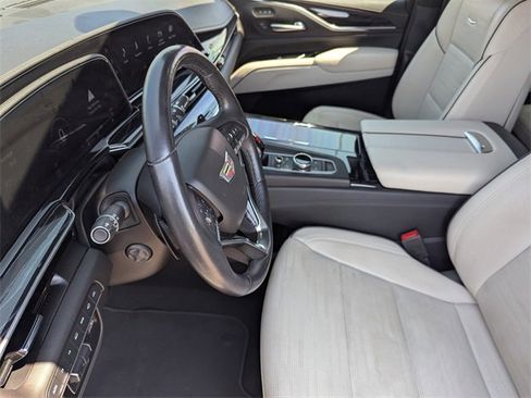 Used 2021 Cadillac Escalade Sport w/ Driver Assist Tech Package image 22