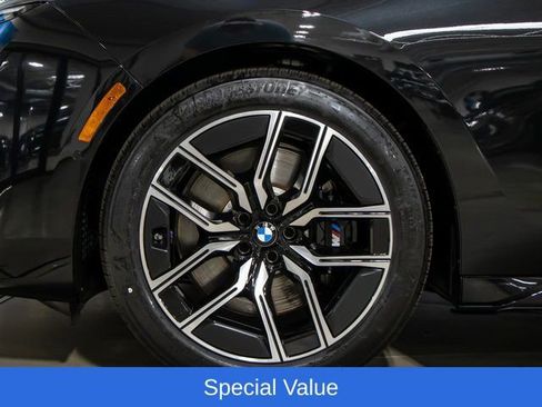 Used 2025 BMW 760i xDrive w/ Premium Package AWD/4WD image 7