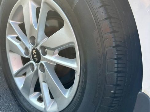 Used 2018 Kia Optima LX FWD image 14