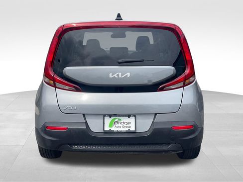 Used 2022 Kia Soul LX w/ Technology Package FWD image 7