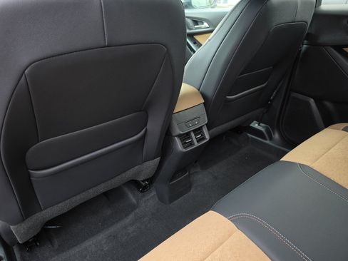 New 2026 Chevrolet Equinox ACTIV w/ Convenience Package III AWD/4WD image 19