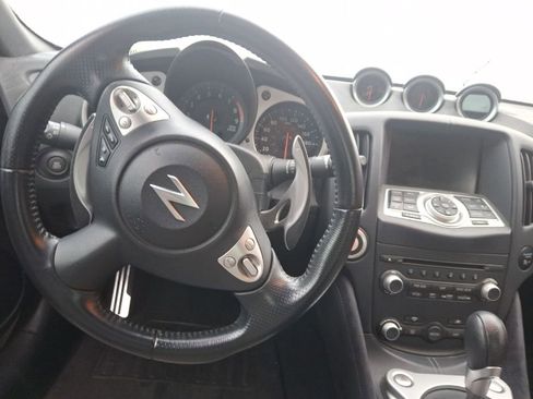 Used 2010 Nissan 370Z Touring w/ Sport Pkg image 12