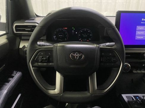 Certified 2025 Toyota Tacoma TRD Off-Road image 15