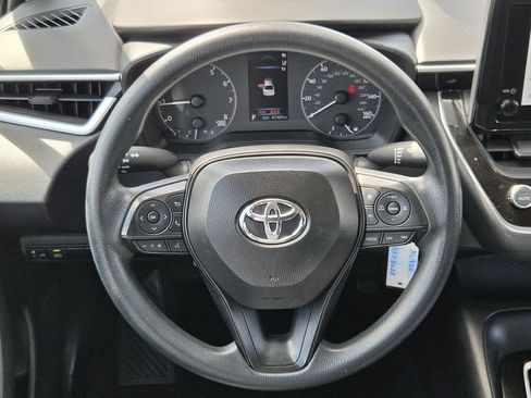 Used 2025 Toyota Corolla LE FWD image 15