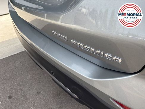 Used 2024 Chevrolet Equinox Premier AWD/4WD image 15