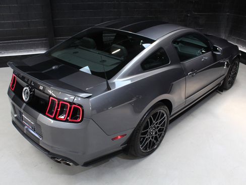 Used 2014 Ford Mustang Shelby GT500 w/ Equipment Group 821A RWD image 20