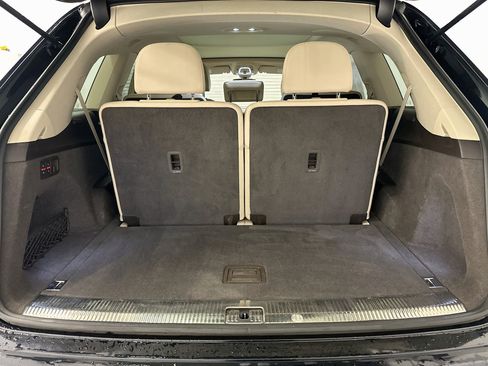 Used 2017 Audi Q7 3.0T Prestige AWD/4WD image 32