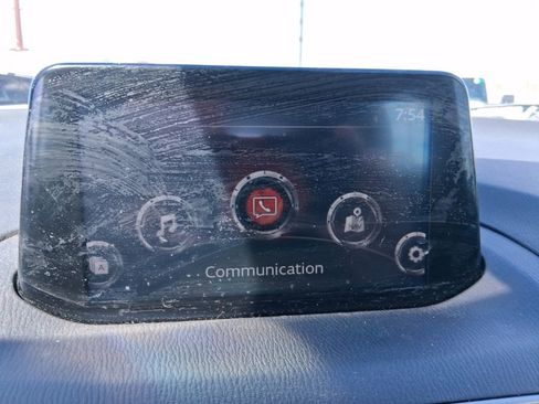 Used 2018 MAZDA MAZDA3 Sport image 10